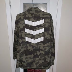CAMOUFLAGE JACKET